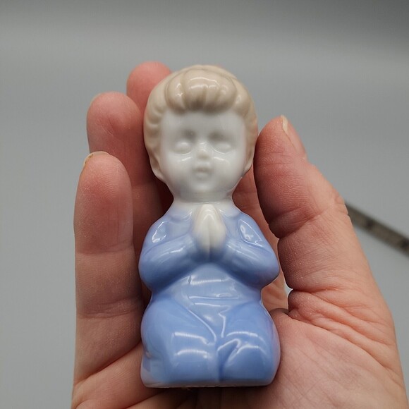 Vintage Praying Little Girl Blue Nightgown Red Bow Japan Porcelain Figurine - Picture 13 of 14